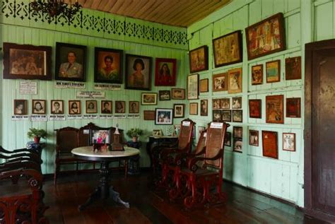 vigan museum|Information about Crisologo Museum .